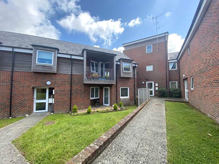 1 Bedroom Flat To Rent In Portfield Place, Chichester, PO19