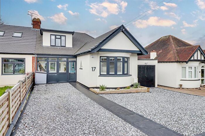 5 Bedroom Semi-Detached House For Sale In Exford Avenue, Westcliff-On-Sea, SS0