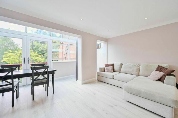 4 Bedroom Flat To Rent In Bywater Place, Rotherhithe, London, SE16