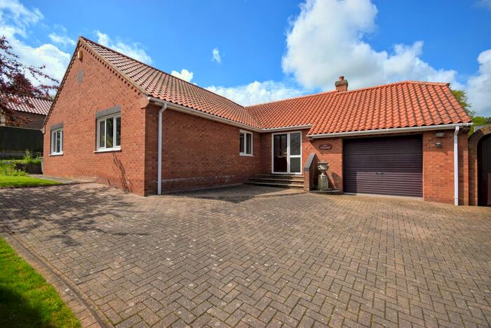3 Bedroom Detached Bungalow For Sale In Little Crowtree Lane, Louth, LN11
