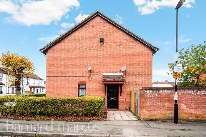 1 Bedroom Semi Detached House For Sale In Furtherfield Close, Croydon, CR0