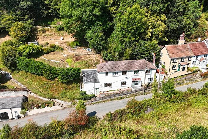 4 Bedroom Detached House For Sale In Station Hill, Swimbridge, Barnstaple, EX32