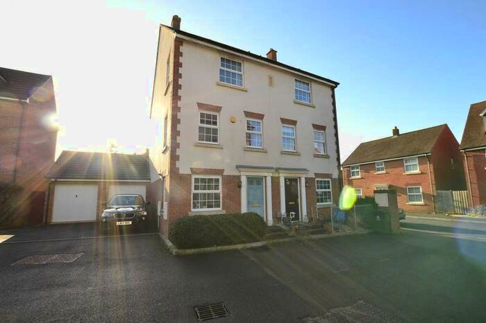 4 Bedroom Semi-Detached House To Rent In Mona Avenue Kingsway, Quedgeley, Gloucester, GL2
