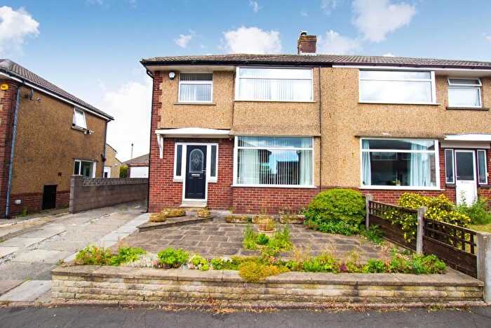3 Bedroom Semi-Detached House For Sale In Langdale Road, Feniscowles, BB2
