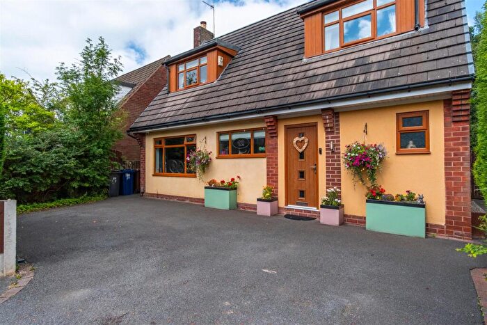 4 Bedroom Detached House For Sale In Royal Avenue, Leyland, PR25