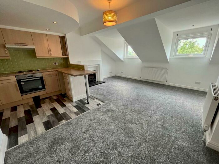 1 Bedroom Flat To Rent In Stand Lane, Radcliffe, Manchester, M26