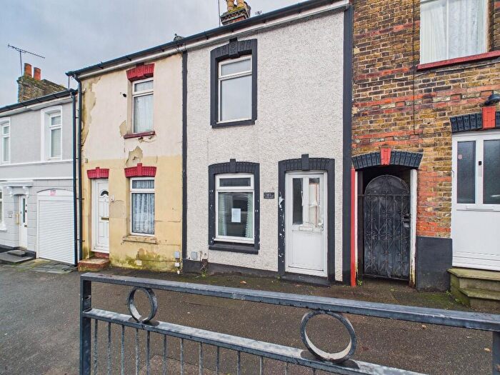 2 Bedroom Terraced House For Sale In Gads Hill, Gillingham, Kent, ME7