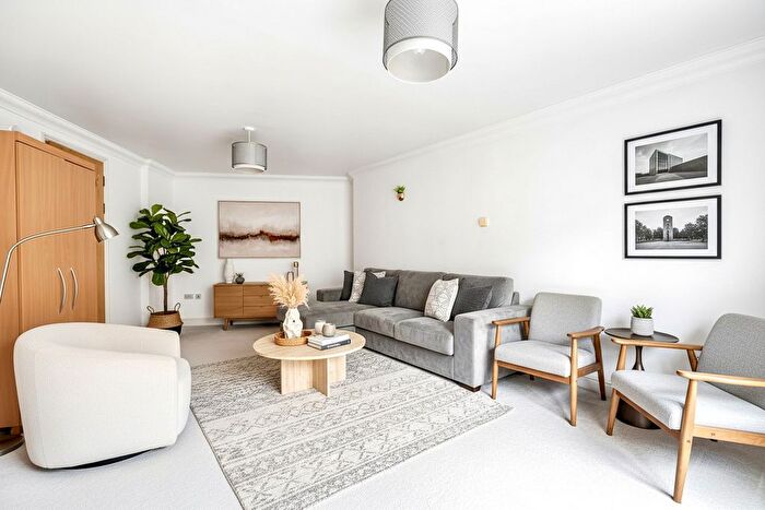 1 Bedroom Flat For Sale In Greycoat Street, London, SW1P