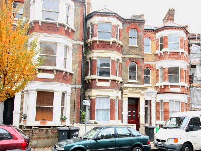 2 Bedroom Flat To Rent In Handforth Road, Oval, SW9
