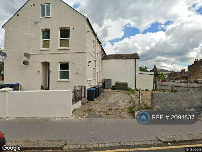 1 Bedroom Flat To Rent In South Norwood, London, SE25