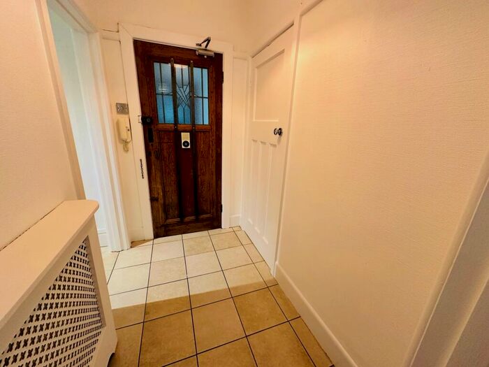 1 Bedroom Flat To Rent In Manor Road, Bournemouth, BH1