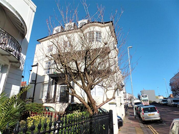 1 Bedroom Flat To Rent In Upper Rock Gardens, Brighton, BN2