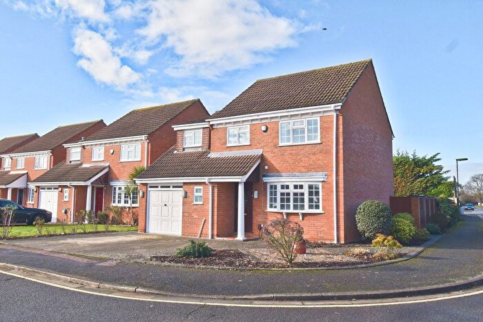 4 Bedroom Semi Detached House For Sale In Elland Road, Walton-On-Thames, KT12