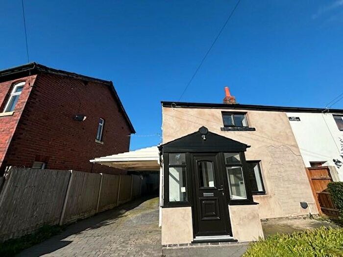 2 Bedroom House To Rent In Moss Lane, Lostock Hall, PR5