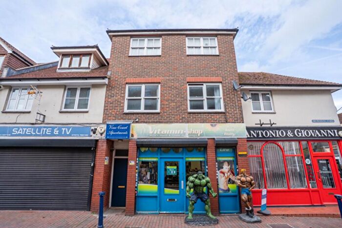 1 Bedroom Apartment To Rent In Vine Court, Brewhouse Yard, Gravesend, Kent, DA12