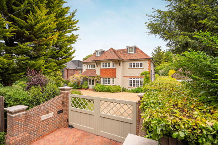 5 Bedroom Detached House For Sale In Amersham Road, Chesham Bois, Amersham, Buckinghamshire, HP6