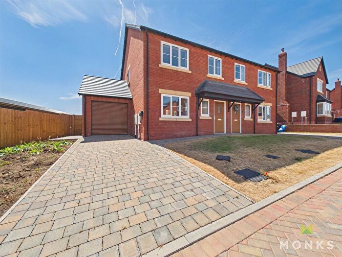3 Bedroom Semi-Detached House To Rent In Kingfisher Way, Morda, SY10