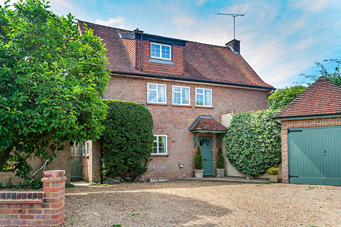 4 Bedroom House For Sale In Ethorpe Close, Gerrards Cross, SL9