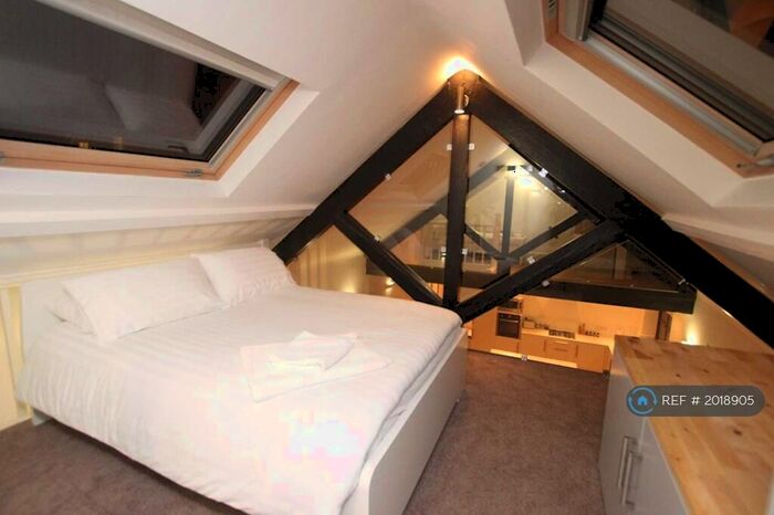 2 Bedroom Flat To Rent In The Old Reading Brewery, Reading, RG1