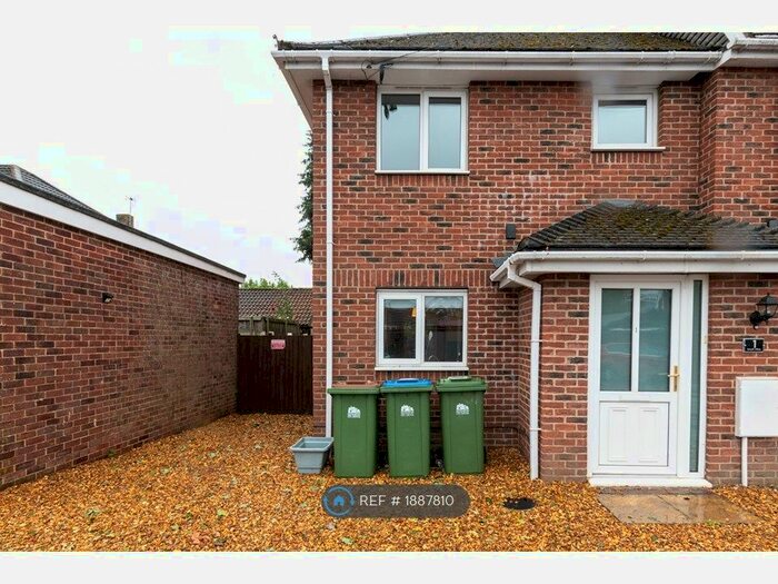2 Bedroom End Of Terrace House To Rent In Smyth Villas, Southampton, SO15