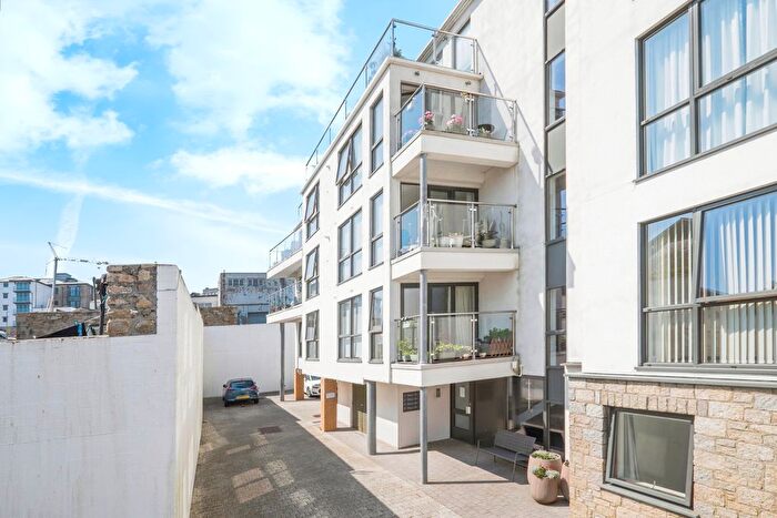 2 Bedroom Property To Rent In Jennings Street, Penzance, TR18