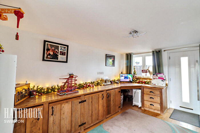 3 Bedroom Semi-Detached House For Sale In Chapel Lane, Rotherham, S63