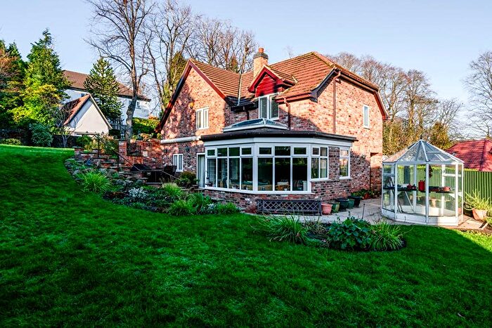 4 Bedroom Detached House For Sale In Beech Hall Drive, Macclesfield, SK10