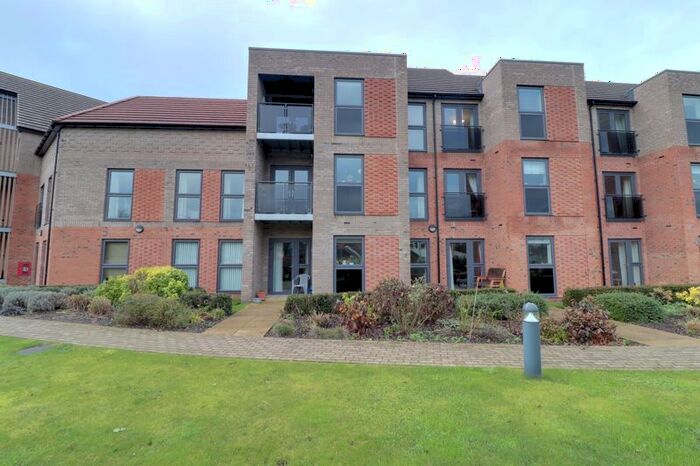 1 Bedroom Flat For Sale In Deans Park Court, Kingsway, Stafford, ST16