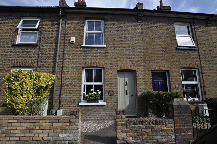 3 Bedroom Terraced House To Rent In Mildmay Road, Chelmsford, Essex, CM2