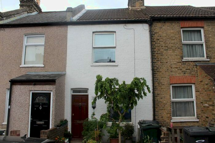 3 Bedroom Terraced House To Rent In Marriott Road, Dartford, DA1