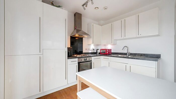 2 Bedroom Flat For Sale In Firwood Lane, Romford, RM3