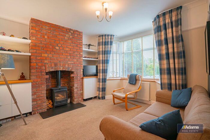 3 Bedroom Semi-detached House For Sale In Norlands Lane, Widnes, WA8