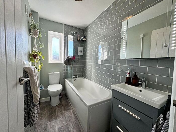 2 Bedroom Semi-Detached House For Sale In Ger Y Llan, Penrhyncoch, Aberystwyth, SY23