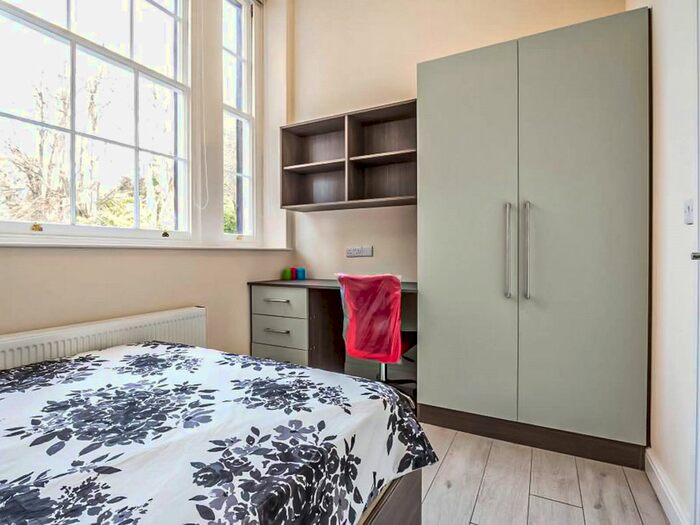 1 Bedroom Flat To Rent In Headingley Lane, Headingley, Leeds, LS6