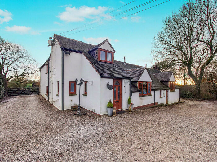 4 Bedroom Detached House For Sale In Crowborough Road, Lask Edge, ST13