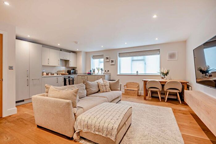 2 Bedroom Apartment For Sale In Marne House, Deepcut Bridge Road, GU16