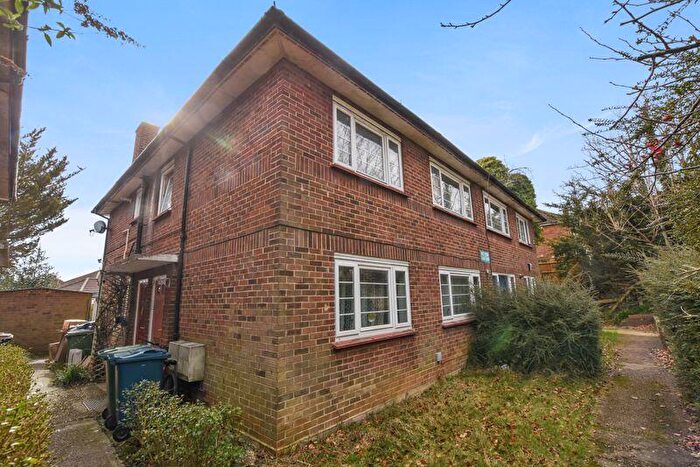 2 Bedroom Maisonette For Sale In Headstone Lane, Harrow, HA2