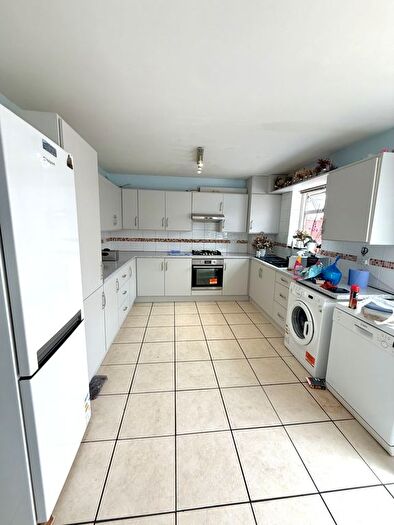 4 Bedroom Terraced House To Rent In Halsway, Hayes, UB3