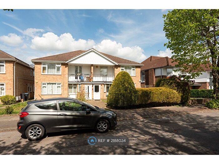 2 Bedroom Flat To Rent In Bramley Road, London, N14