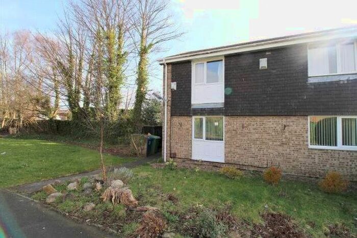 2 Bedroom Flat To Rent In Hogarth Drive, Washington, NE38