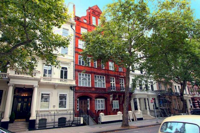 1 Bedroom Flat To Rent In Queens Gate, South Kensington, SW7