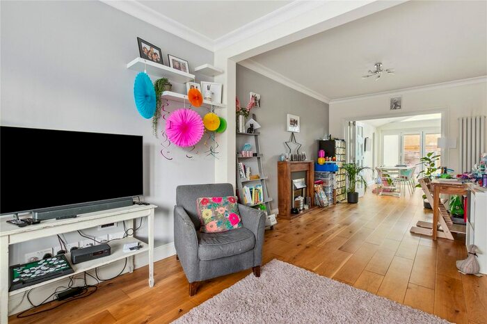 4 Bedroom Semi-Detached House To Rent In Manor Grove, Richmond, Surrey, TW9