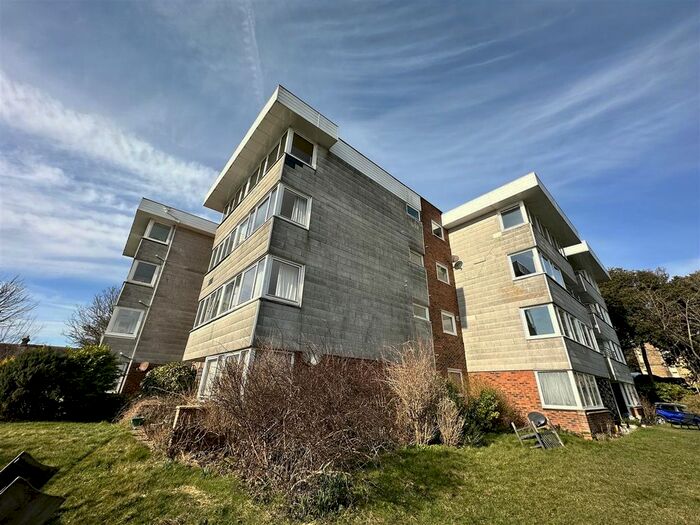 2 Bedroom Flat To Rent In Archery Road, St. Leonards-On-Sea, TN38