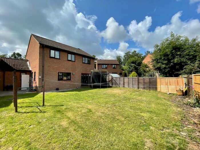 4 Bedroom Detached House To Rent In Gatcombe, Great Holm, MK8