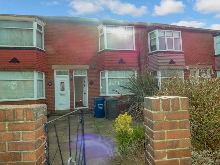 2 Bedroom Flat To Rent In St. Albans Crescent, Newcastle Upon Tyne, NE6