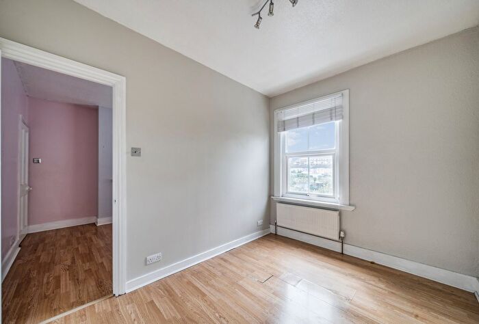 2 Bedroom Terraced House For Sale In Eastfields Road, Mitcham, CR4