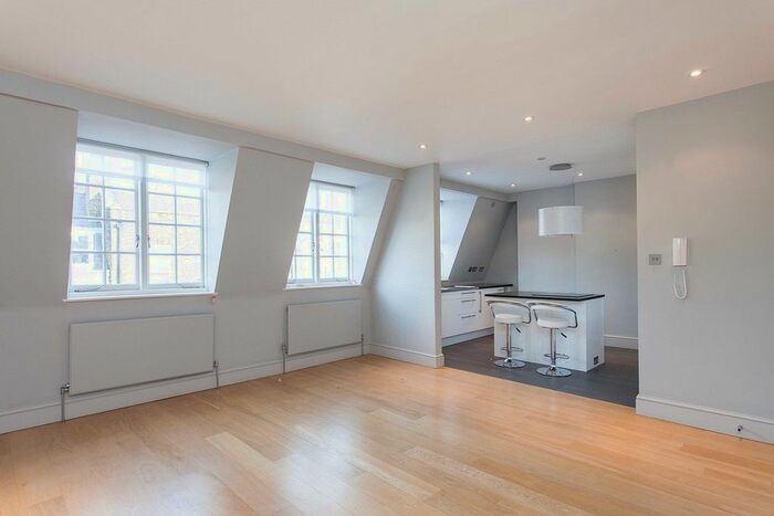 4 Bedroom Flat To Rent In Harley Street, Marylebone, London, W1G