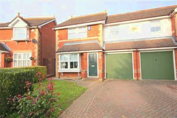 3 Bedroom Semi-Detached House To Rent In Pippin Way, Kings Hill, West Malling, ME19