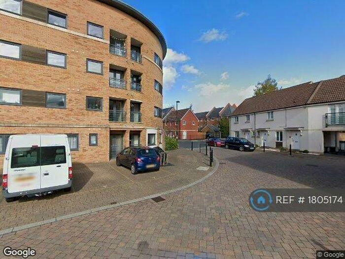 2 Bedroom Flat To Rent In Juniper House, Swindon, SN1