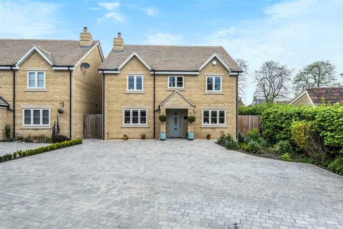 4 Bedroom Detached House For Sale In Hindon Road, Dinton, SP3